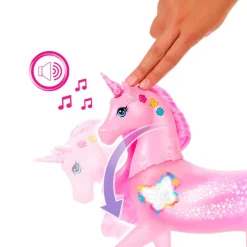 Barbie Unicornio Galopa y Brilla