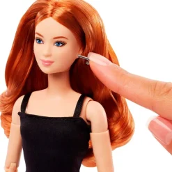 Barbie Basics Signature Modelo 04 Muñeca de coleccionista con Pelo Rojo Rizado