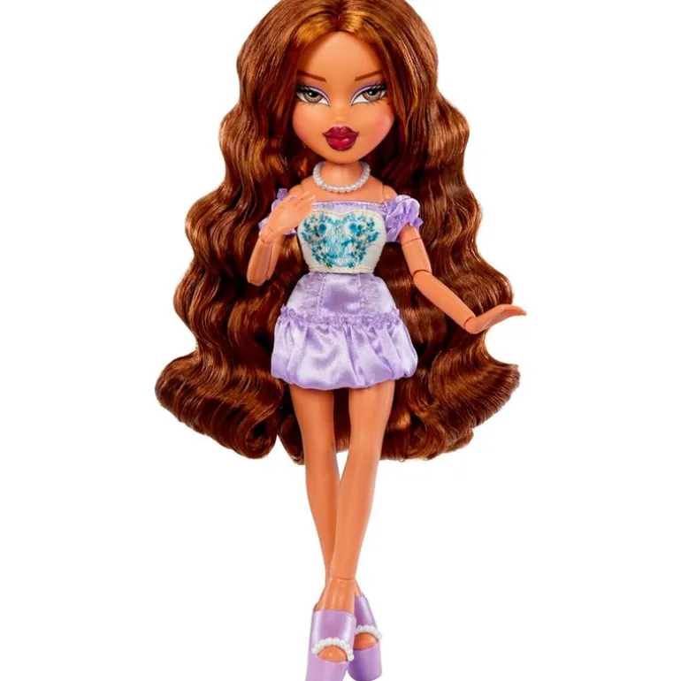 Bratz GOIN' out! Muñeca Yasmin
