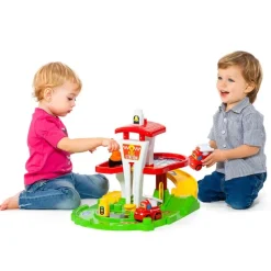 Estación de Bomberos con Coche