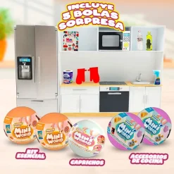 Mini World Playset Cocina + 5 Bolas